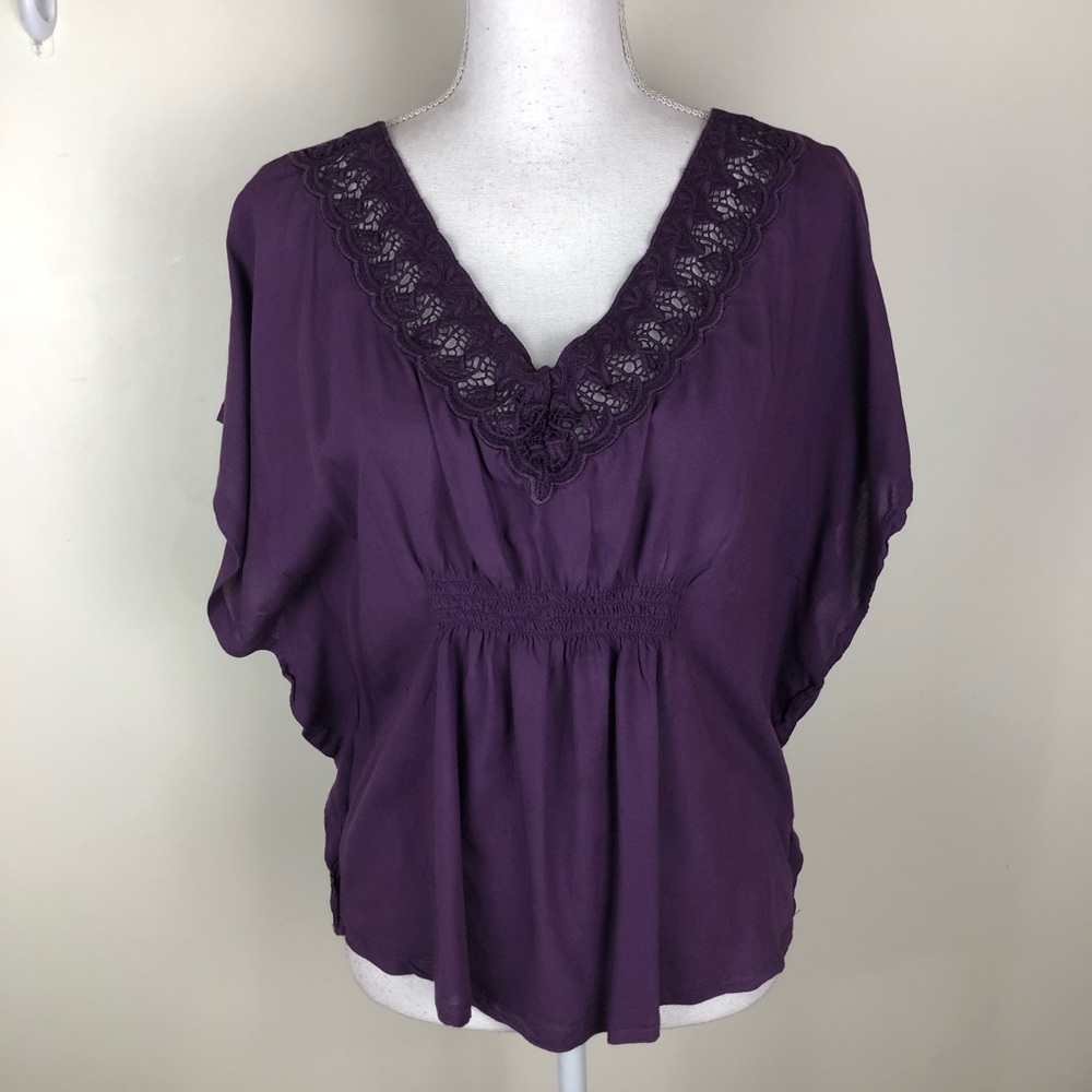 AEO LACE TRIM TOP BATWING SLEEVES CINCH WAIST MED